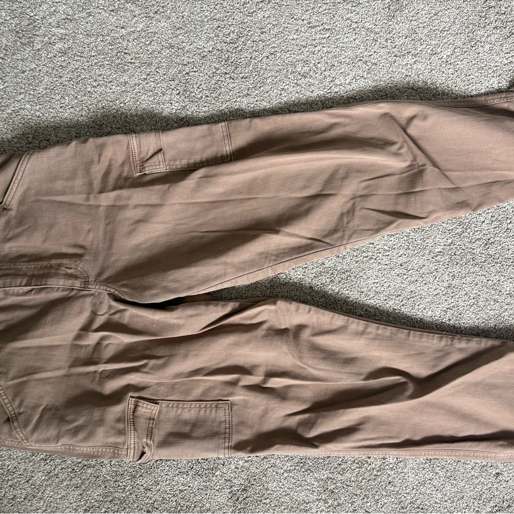 Universal Thread Women's Cargo Pants in Light Brown